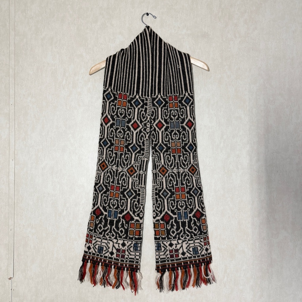 Intiwara Women’s 100% Alpaca Handmade Aztec Print Scarf in Multicolor